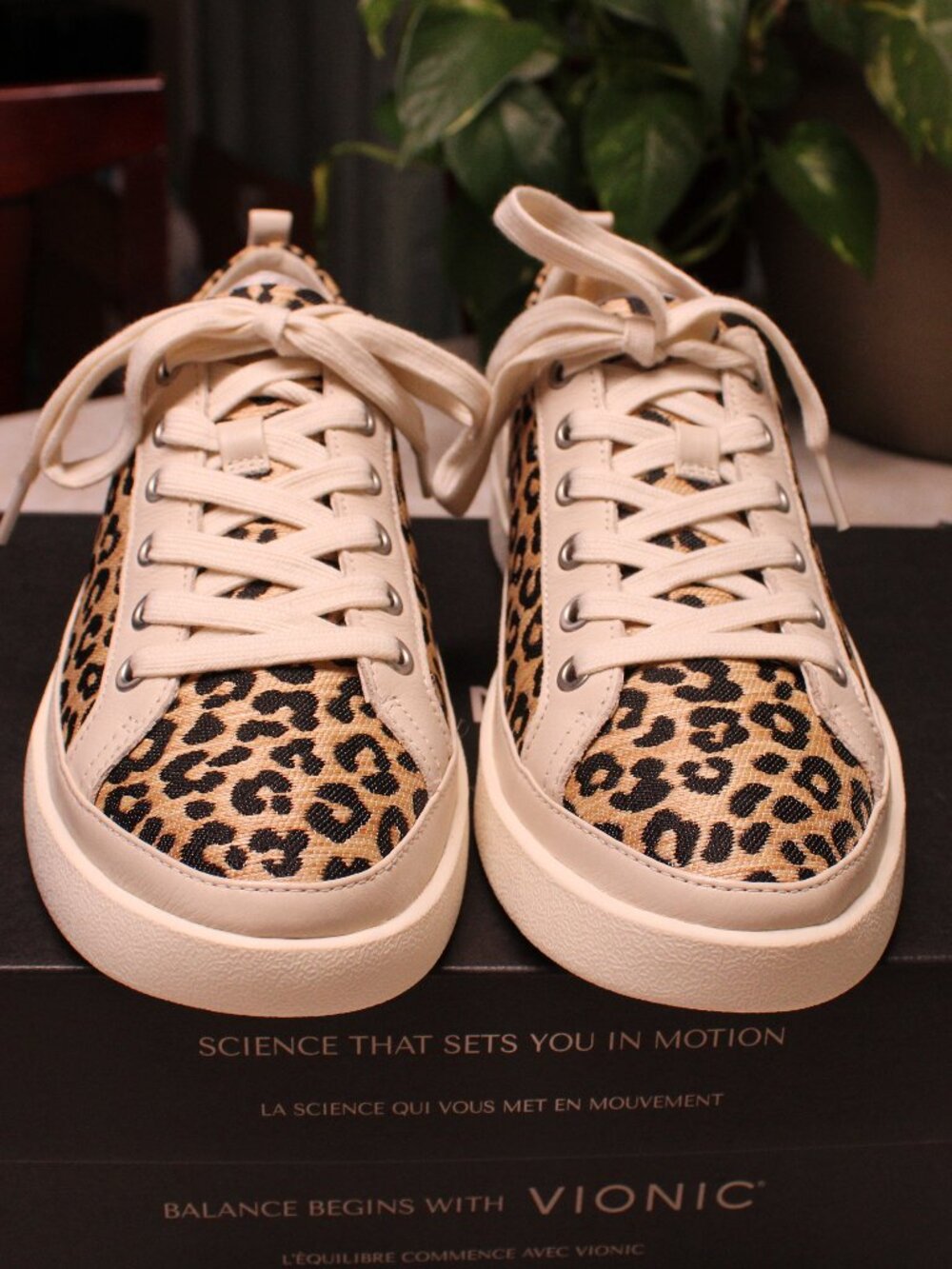 Vionic Winny Low Top Sneaker Natural Leopard 10M NEW